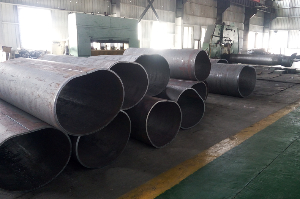 鋼板卷管 螺旋管 不銹鋼管有什么不同